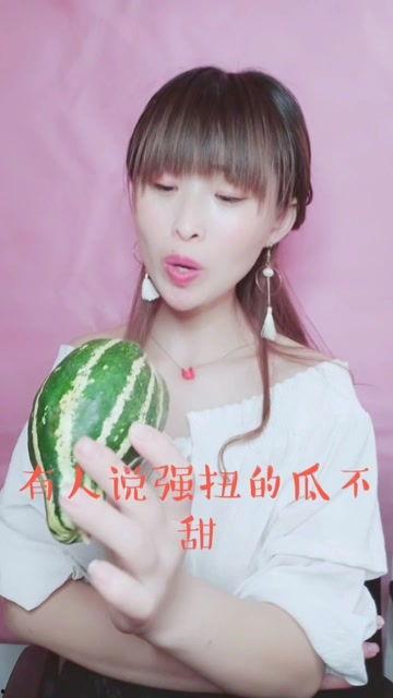 娱乐吃瓜酱网友亲戚,揭秘网友亲戚背后的惊人故事
